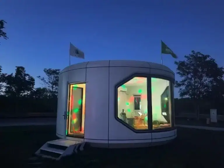 round-apple-cabin-1-1