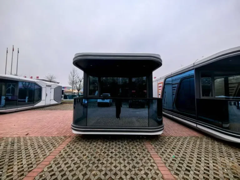 rt-s50-space-capsule-2